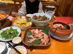 -老滇山寨•云南特色菜•地方菜•民族风情歌舞表演(金碧店)