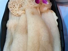 -鲜入围煮花胶鸡海鲜火锅