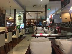 大堂-爱丽丝牛排西餐厅(光谷步行街店)