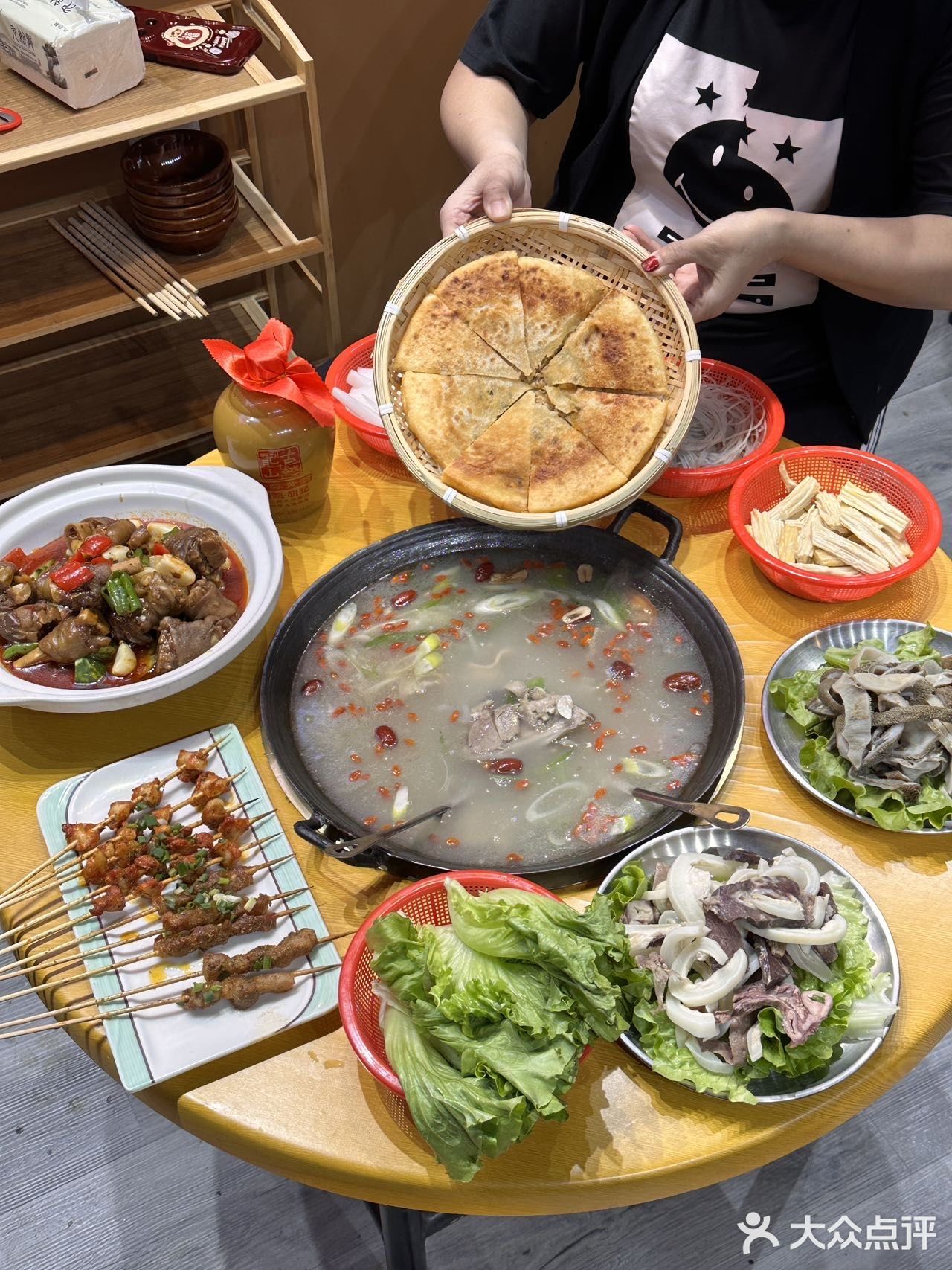 南京炭火羊肉火锅店，入秋必吃！