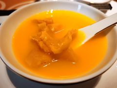 领鲜花胶鸡汤-领鲜天下·焗海鲜·花胶鸡(天目里店)