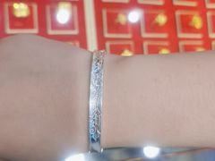 -恒一珠宝·回收黄金钻石奢侈品(灵岩南路店)