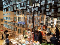 -猫的天空之城概念书店(杭州南宋御街店)