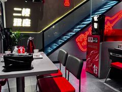 -龙巢盱眙龙虾·牛蛙·烧烤宵夜(八卦岭店)