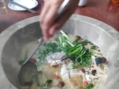 -姚记抚仙湖石锅鱼庄