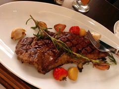 -卡佩罗意大利餐厅及酒吧Al Cappello Trattoria