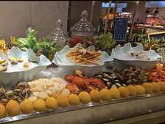 -广州万富希尔顿酒店·感趣自助餐厅·金秋蟹宴生蚝海鲜刺身
