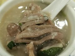 -标记美食新鲜猪杂(兴南大道店)