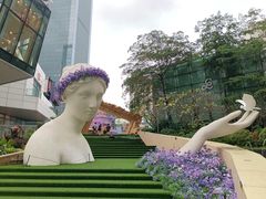 -中航城君尚购物中心