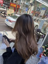 -藤野造型专业烫染接发