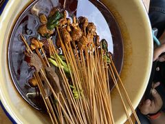-拈签一笑黄牛肉辣卤串串