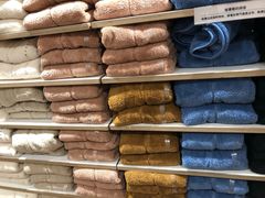 -优衣库(哈尔滨中央大街店)