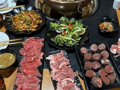 -果松木炭酸菜铜火锅·外婆参鸡汤