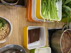-杨老板·海鲜集市火锅·鲜切牛肉(中防万宝店)