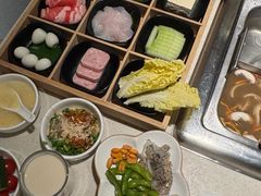 -海底捞火锅鲜切牛肉主题店(长寿路店)
