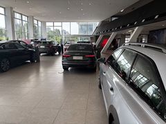 -上海永达奥诚奥迪4S店(申江路店)