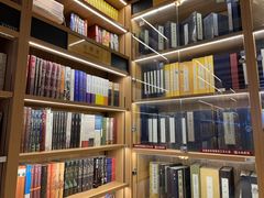 -第5大道精品休闲购物广场