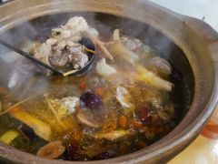 -威邵鸡煲(西华路总店)