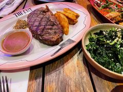 -THE CUT Rooftop顶楼牛排餐吧(环贸iapm店)