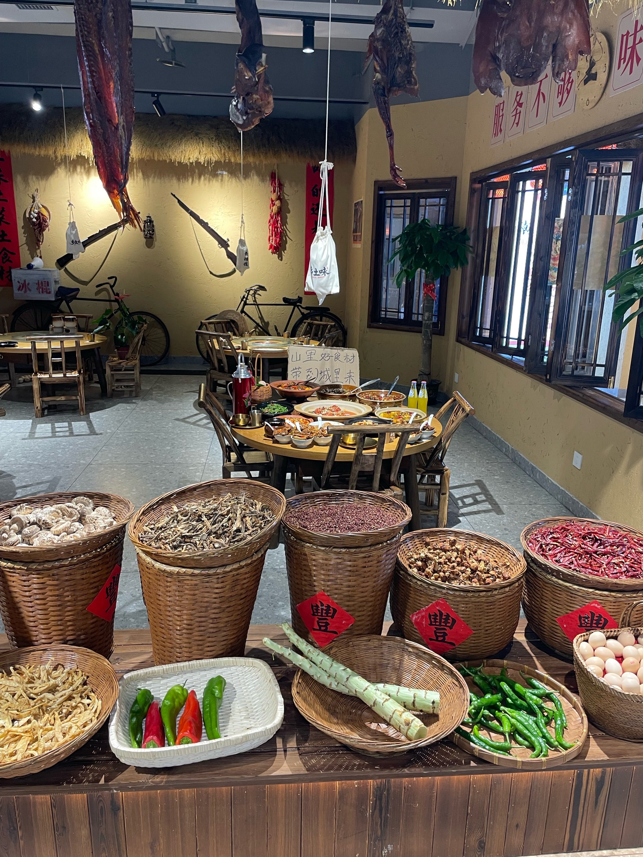 在这家店当 "首长" 太快乐了!