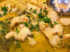 酸菜雪花鱼-椿记烧鹅(叠彩店)