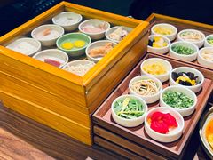 -良米山·云南野生菌过桥米线(上海首店)