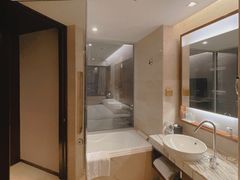 -上海龙之梦万丽酒店