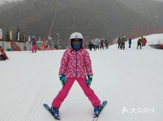 ♕冬天不要躲在屋子里不愿意出来啦,滑雪可是很好玩的