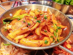 铁板炒鱿鱼-首尔朴宝·炭火烤肉(五角场店)