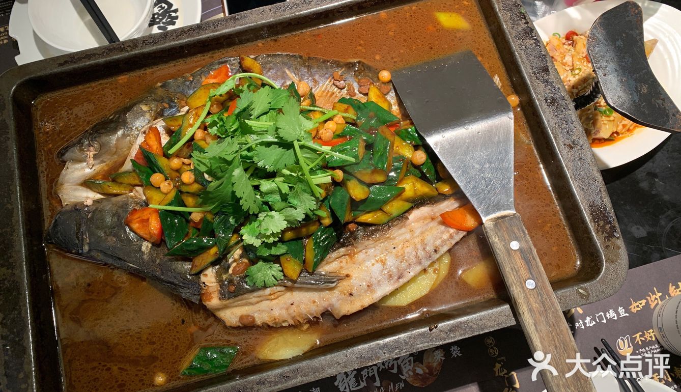 放点粉丝下去一直煮然后吸满汁的粉色贼好吃