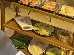 面包甜点陈列柜-彝人部落火盆烧烤(原内环足球场店)