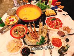 -鲜入围煮花胶鸡海鲜火锅