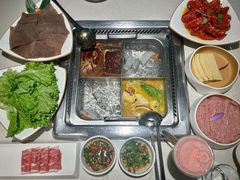 -海底捞火锅鲜切牛肉主题店(长寿路店)