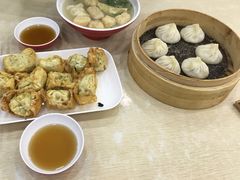 -珊珊小笼馆(仙霞路店)