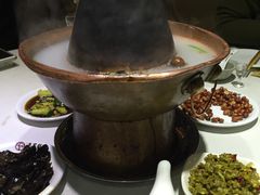 肉还行-羊家胡同·龙虾烧烤火锅(龙汇路店)
