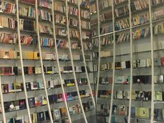 -钟书阁(松江泰晤士小镇店)