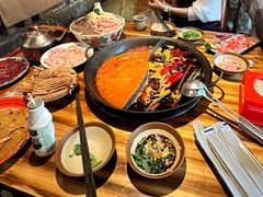 -周小明火锅(黑金冠社区店)