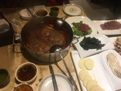 -小天鹅火锅·一线江景洪鼎旗舰店(洪崖洞店)