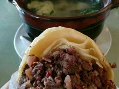 -闫家驴肉老店(华电一校店)
