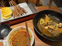 -万记麻辣烫国展总店