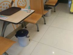 -周黑鸭(深圳大新地铁站店)