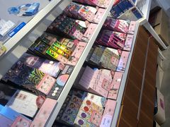-4iNLOOK美瞳店(上海日月光中岛店)