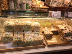 面包甜点陈列柜-清真全盛斋传统糕点(西羊市店)