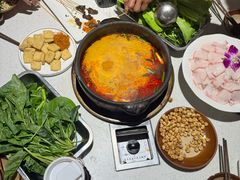 -贵府酸汤牛肉火锅·贵州老字号(飞山街店)