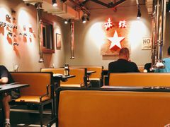 大堂-赤铁扒拉锅·烤串·烤鸽子