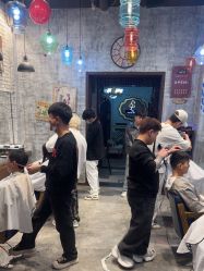 点击看大图 -T.1 hair salon烫染接发