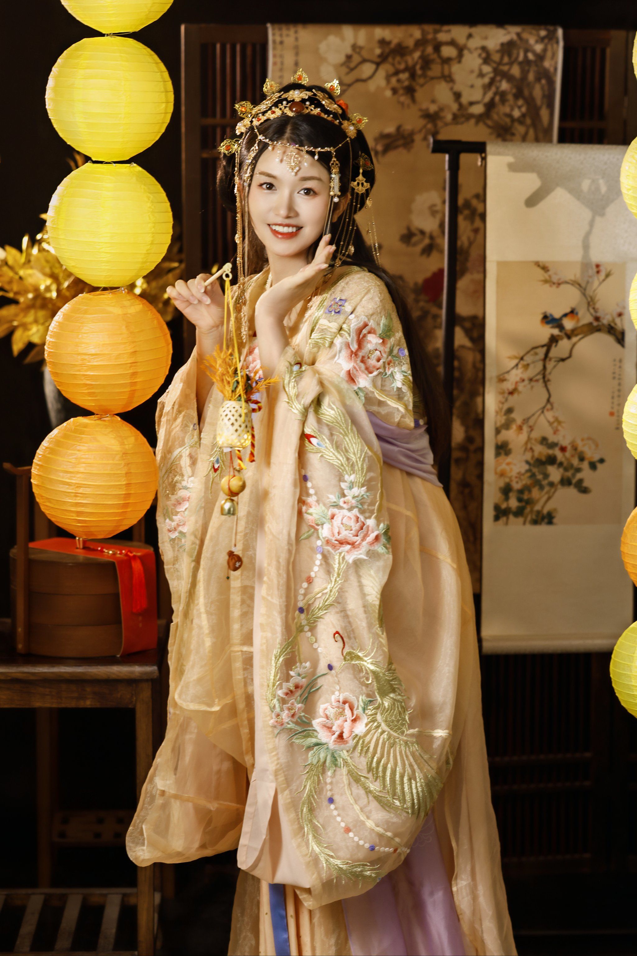 华服美梦轻轻绕