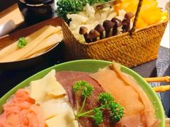 -三出山火锅(南京万象天地店)