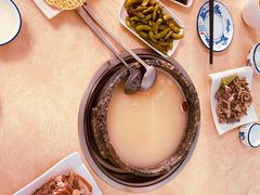 -墨脱石锅椰子鸡•香草鸭•东山羊(大东海店)