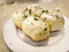 -老西白点心店